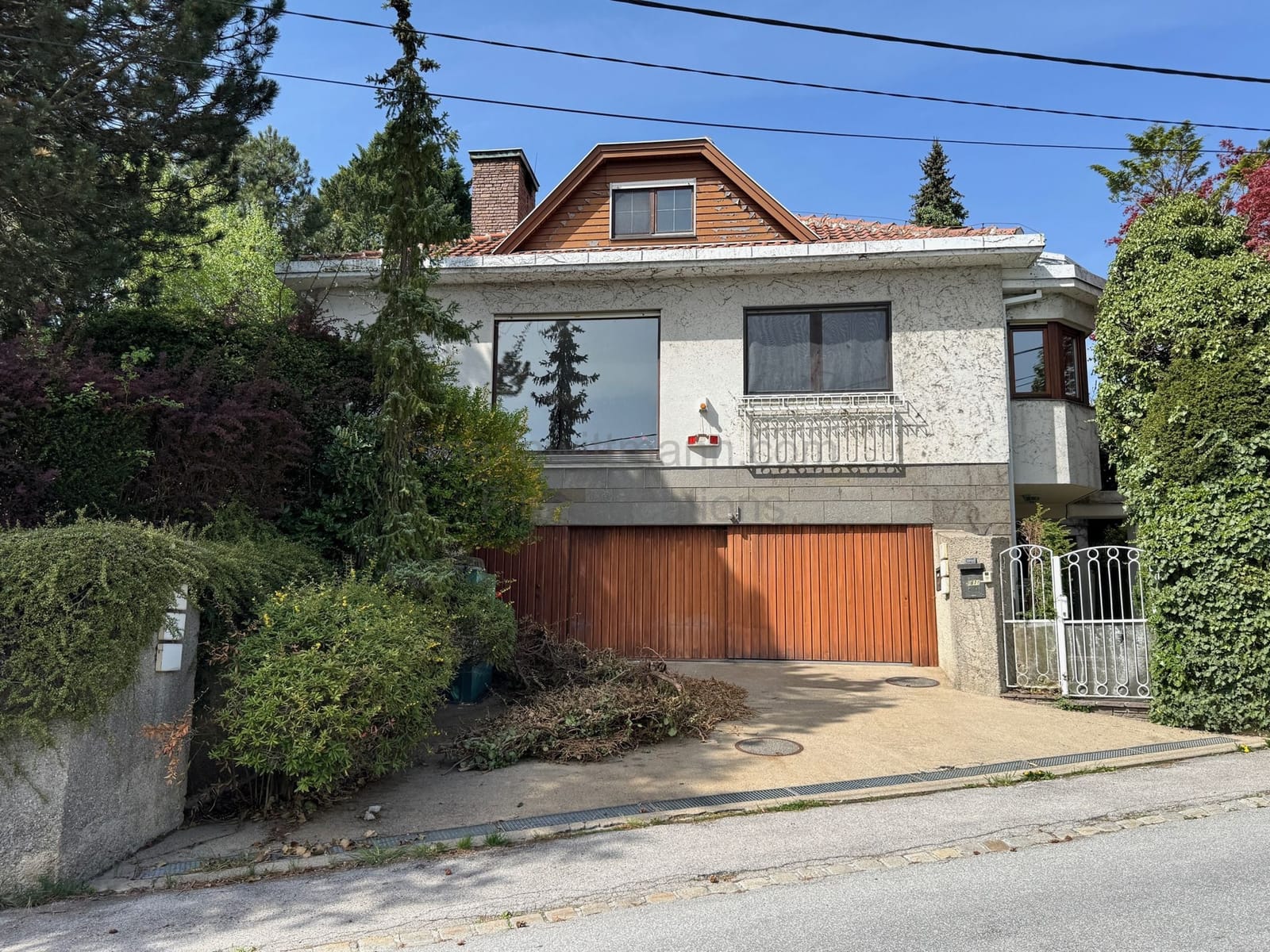 Location 488 - Cover Photo