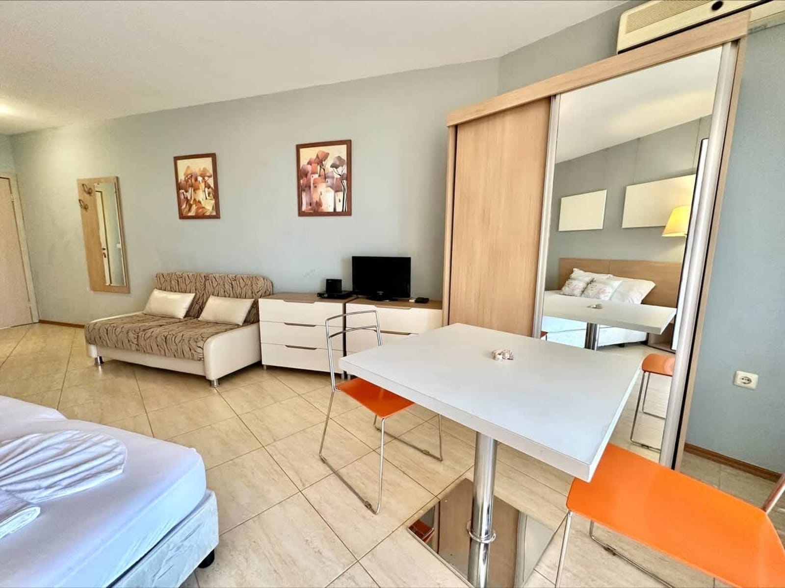 Comfortable studio for 4 guests in Aheloy Palace - Photo 29