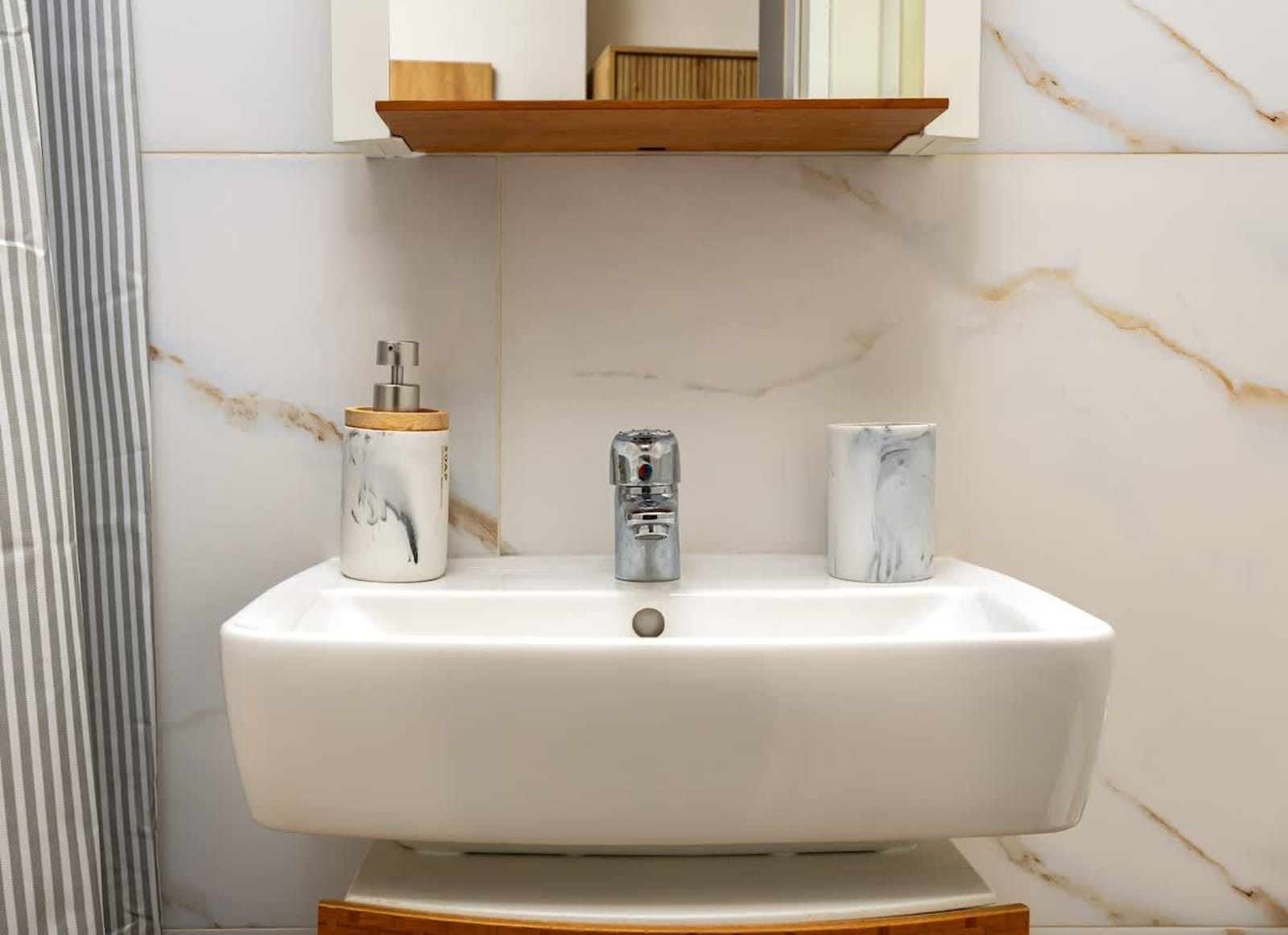 Central Apartments with Garden view - Apt No. 3 - Photo 18