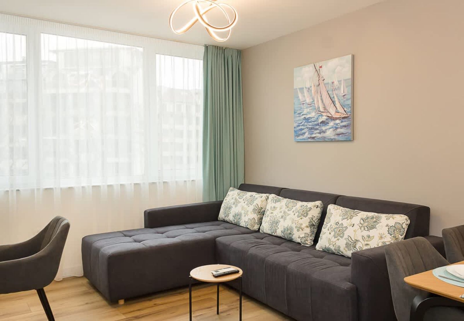 Modern Seaside Retreat 1BD Apartments - Photo 7