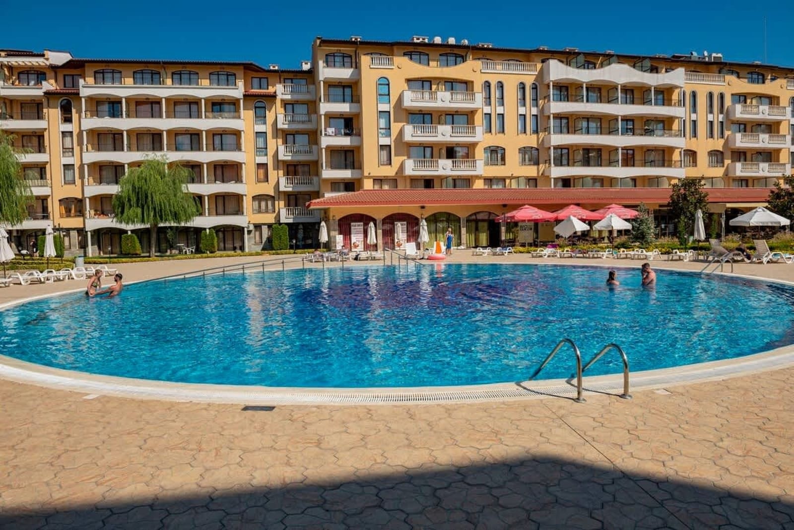 Cozy 1 bedroom apartment in Royal Sun - Photo 28