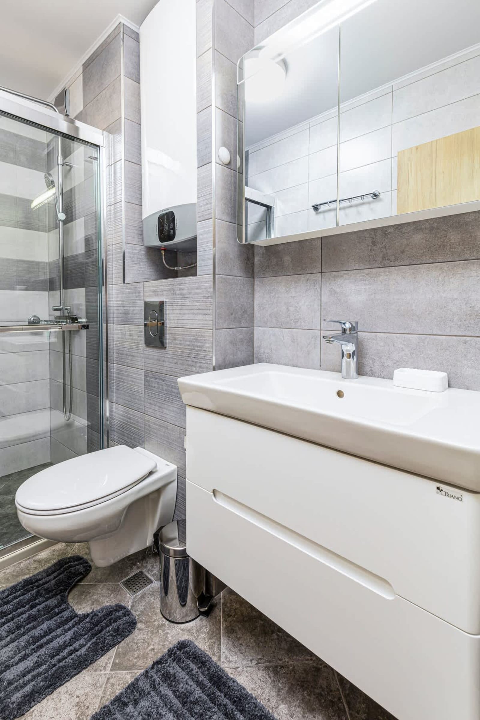 Stylish 1BD flat with a Parking Spot - Photo 16