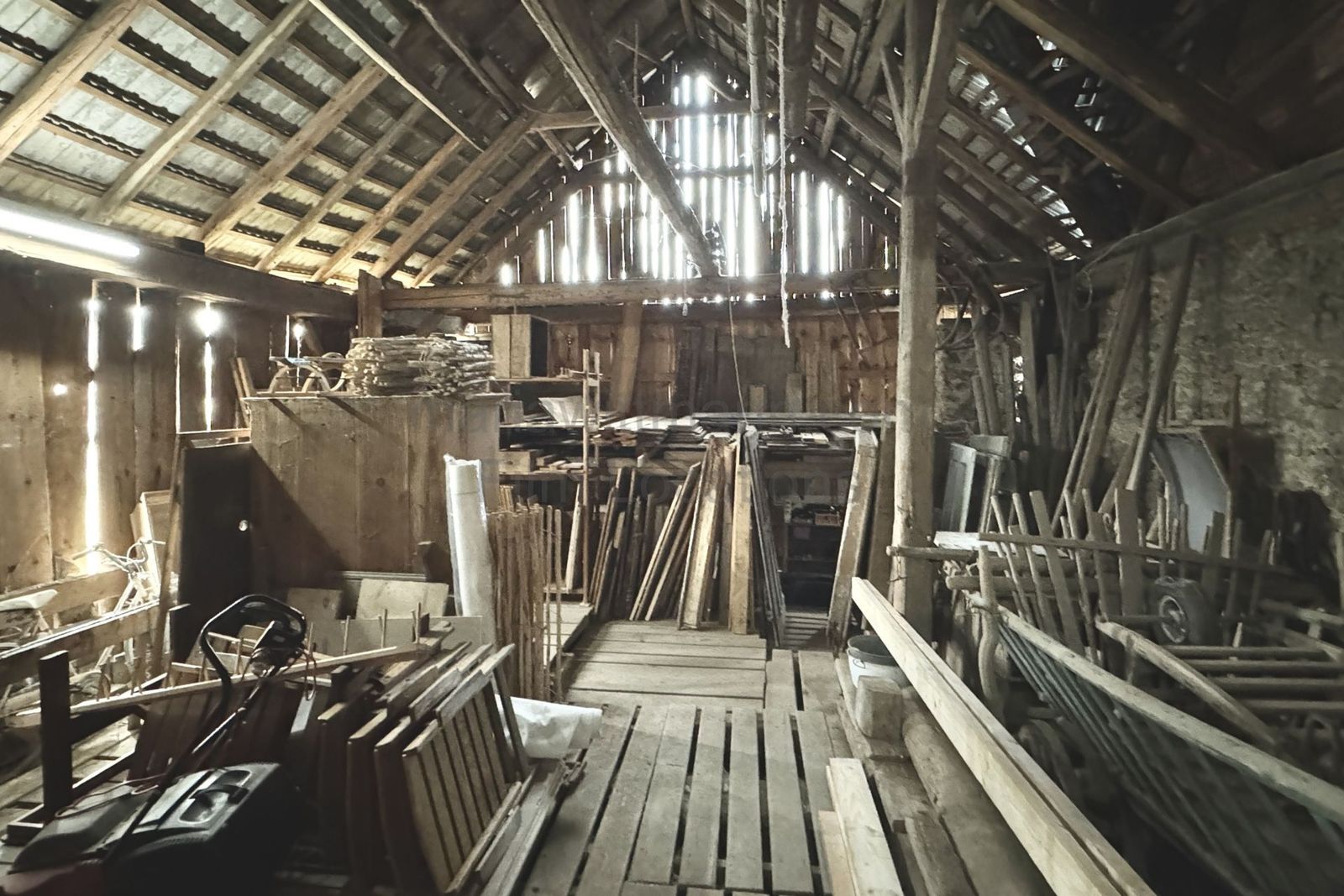 Location 477 - Photo 9