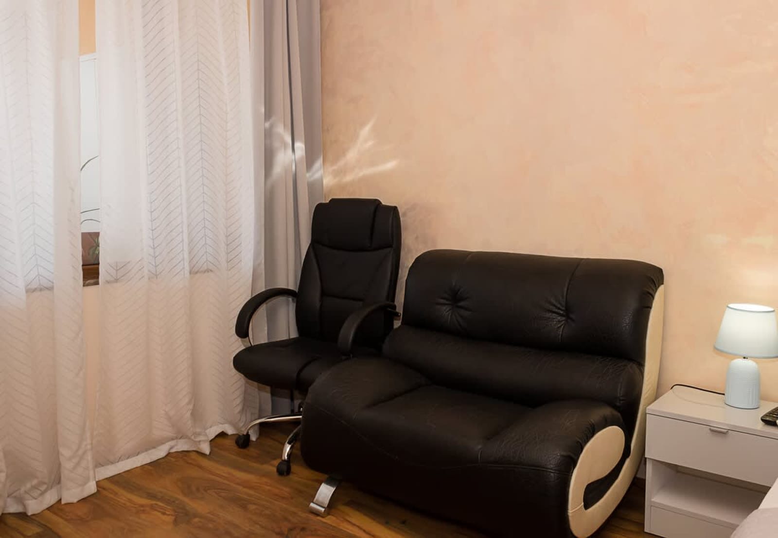 Varna Gem: 2BD Flat with Sunny Balcony - Photo 28