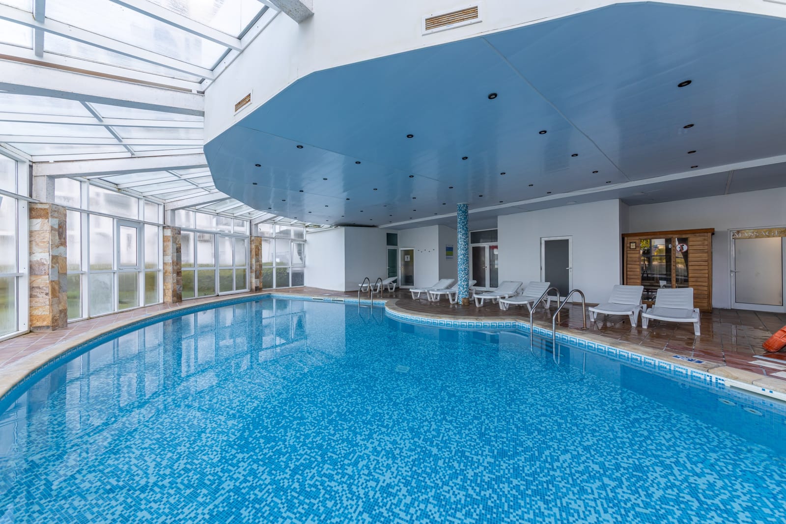 Laguna Beach Hotel in Albena - Photo 7