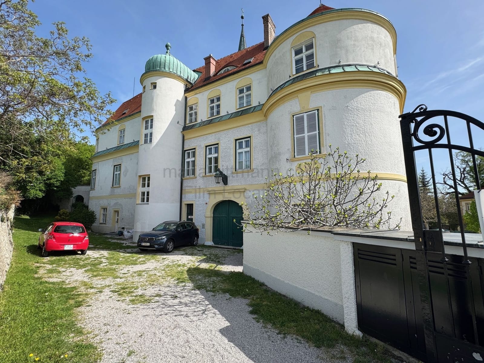 Location 489 - Cover Photo