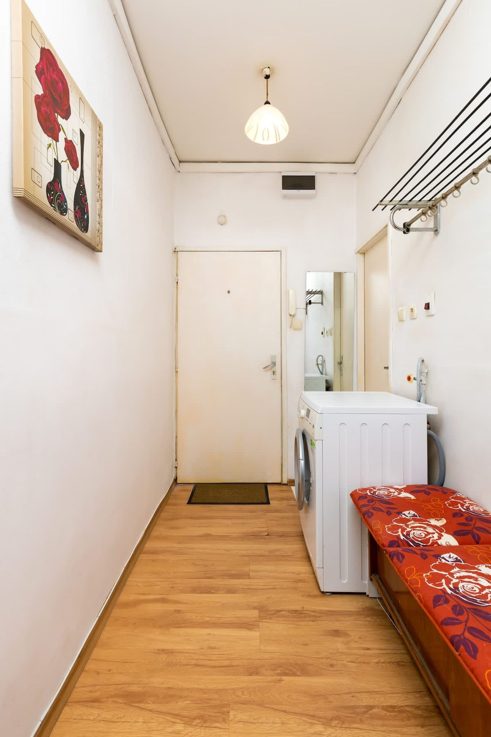 1-Bedroom Flat with Balcony in Plovdiv - Photo 9