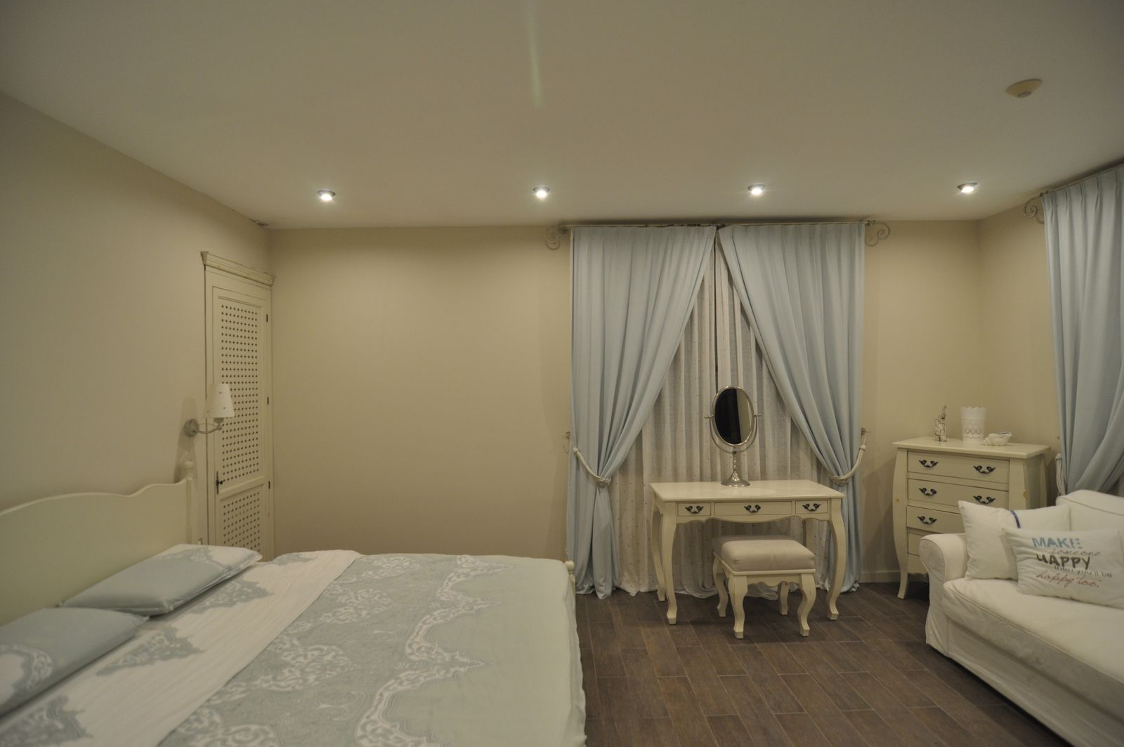 The Flower House - Photo 50