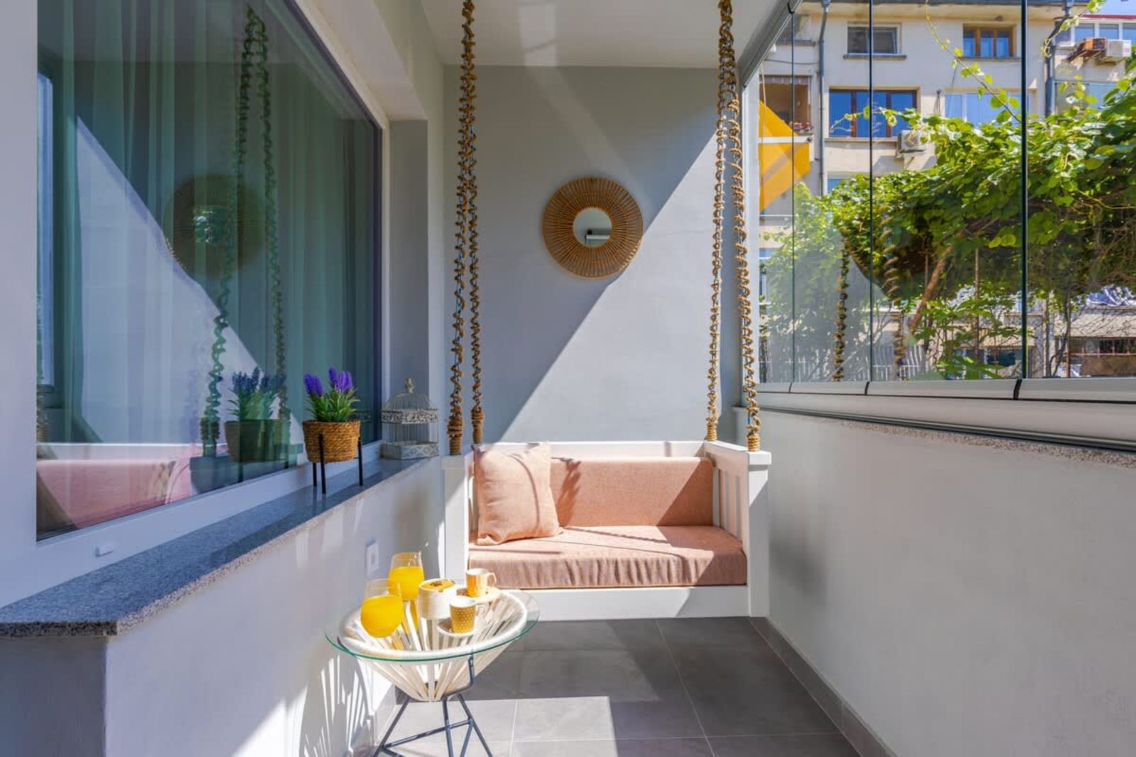 White&amp;Grey Two 1-BD Apartments - Photo 11