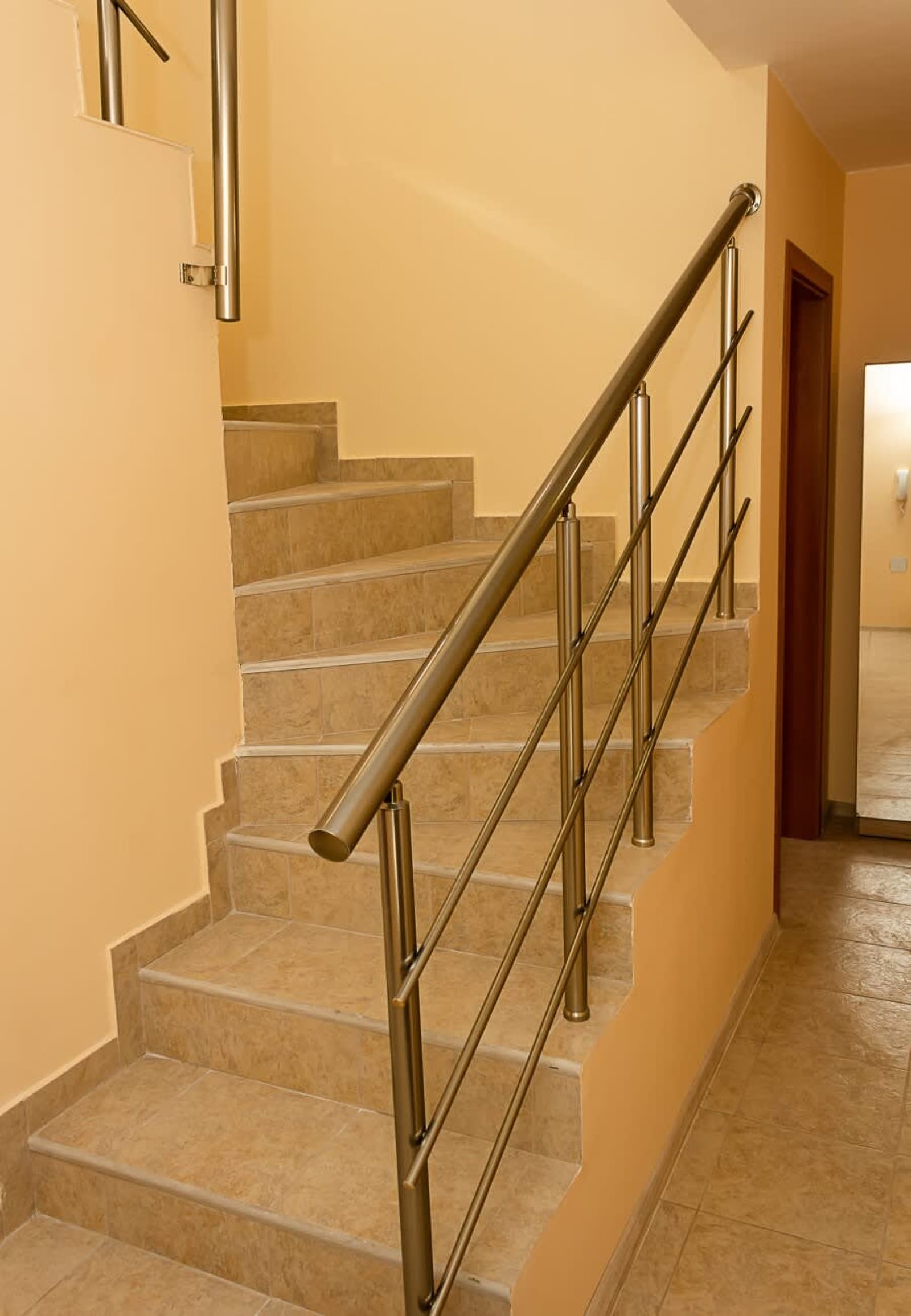 Spacious 3BD Flat with Large Terrace &amp; Sea View - Photo 22