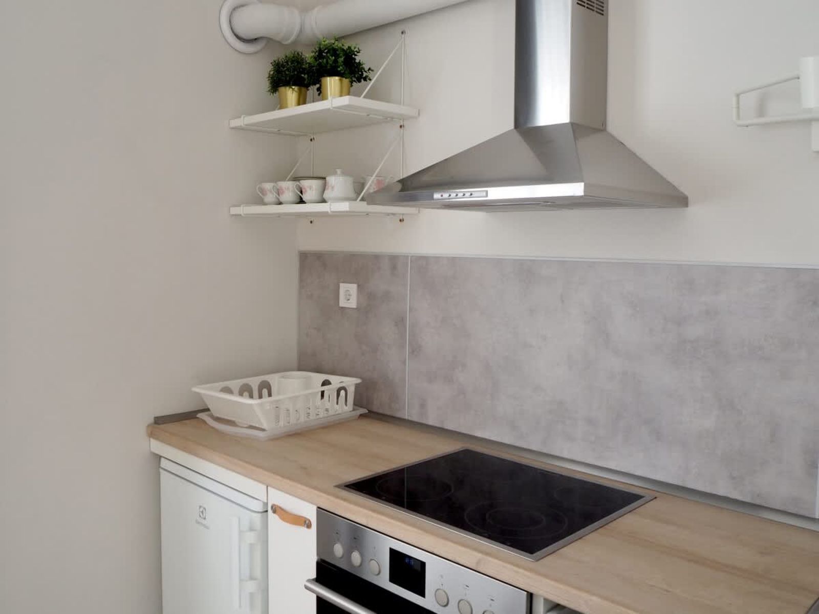 Modern Yellow 1BD Apartment | Near to Vitosha Blvd - Photo 12