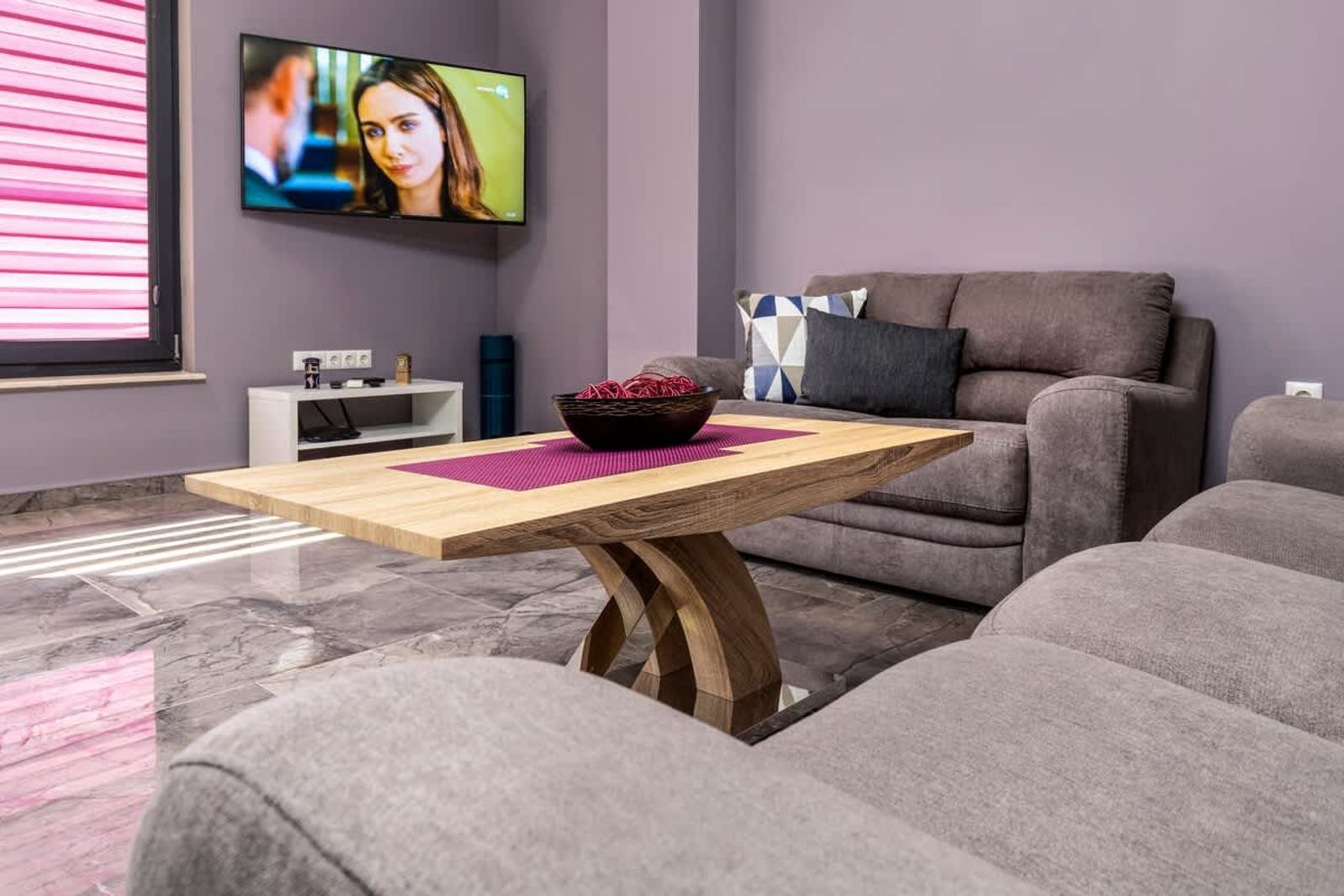 Stylish 1BD flat with a Parking Spot - Photo 7