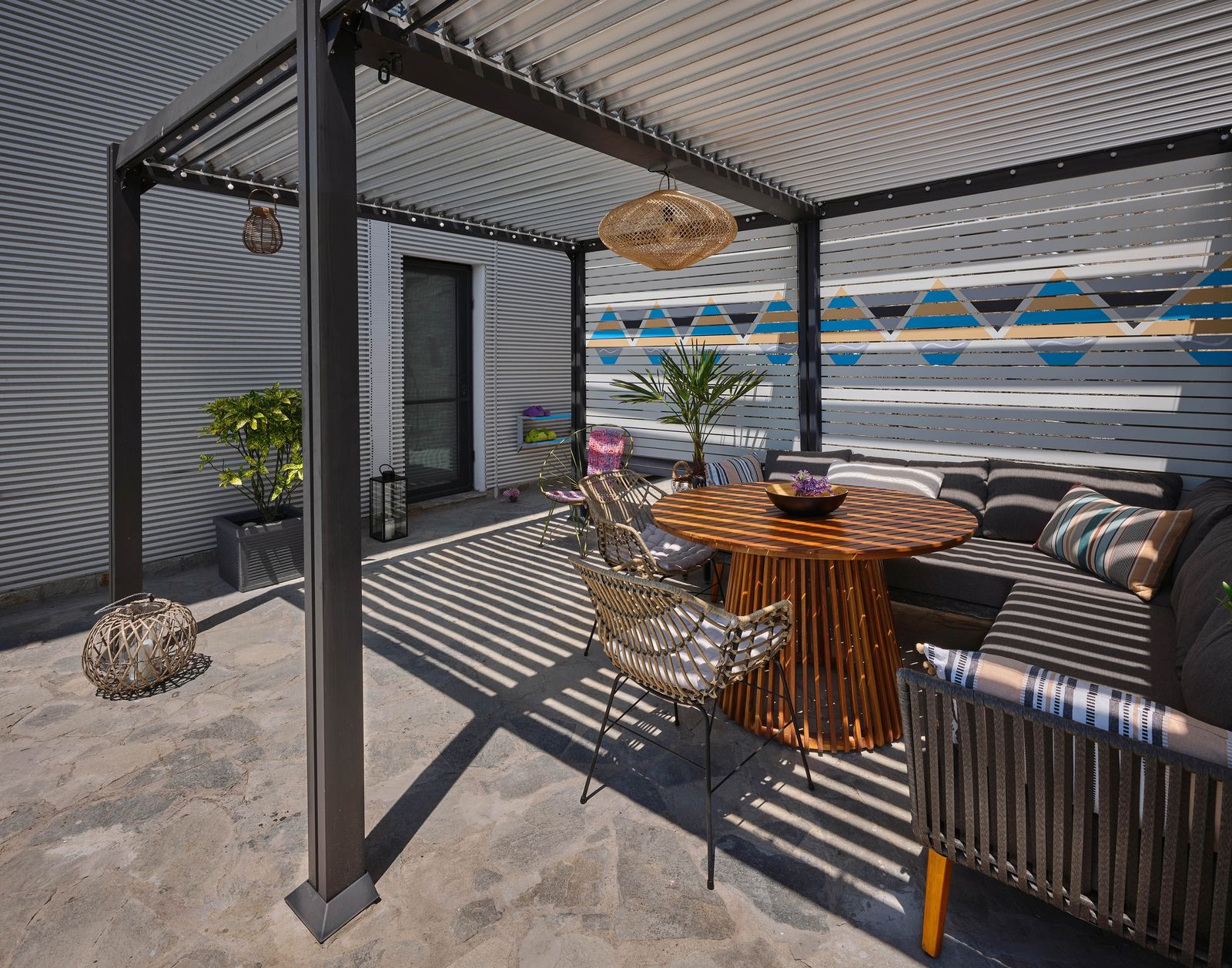 Loft-Style Studio Apartment on the Beach - Photo 52