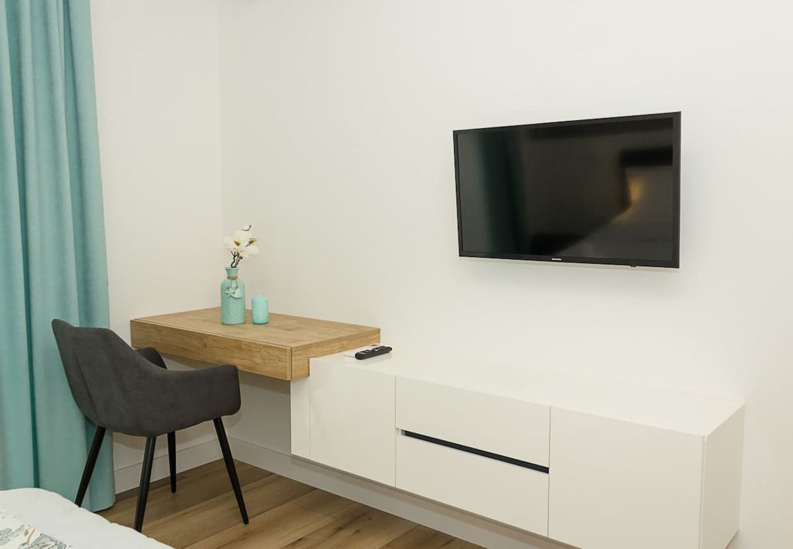 Modern Seaside Retreat 1BD Apartments - Photo 20