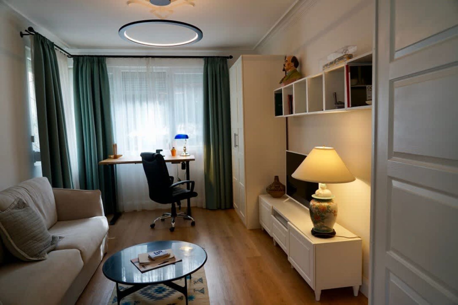 A French affair. With parking, style and elegance. - Photo 91