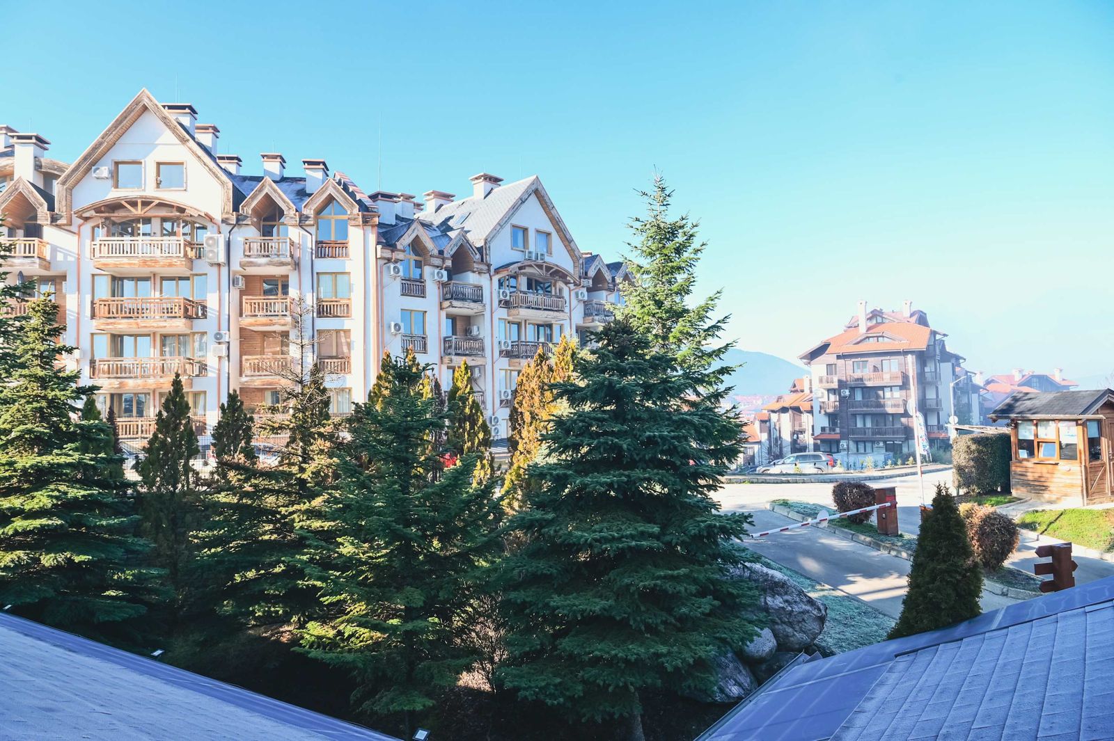 Cozy 1-Bedroom Apartment in St. Ivan Ski Resort - Photo 5