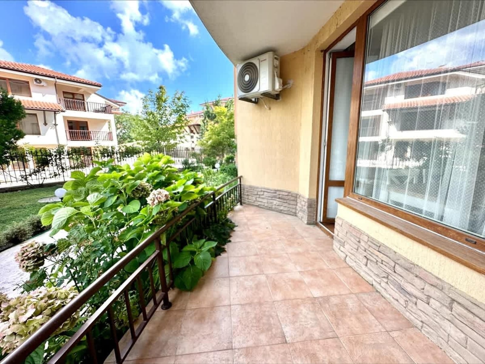 Cozy Studio in Panorama Dreams - Photo 10