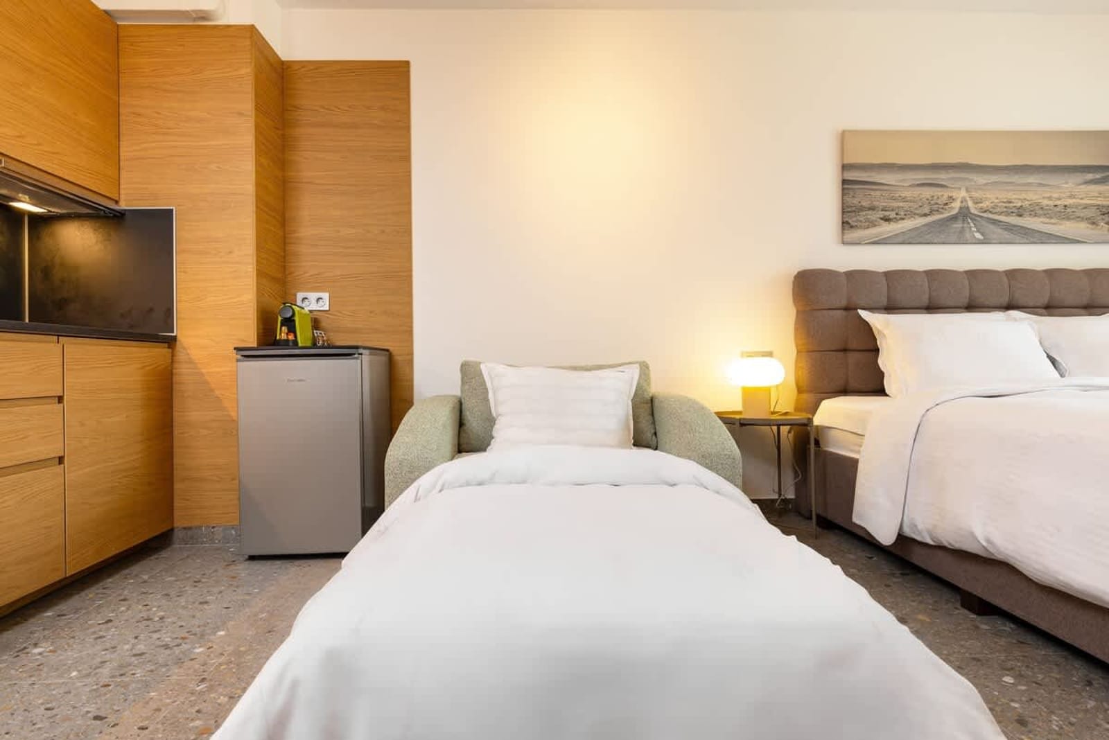 Downtown Modern Studio with Balcony - Photo 14