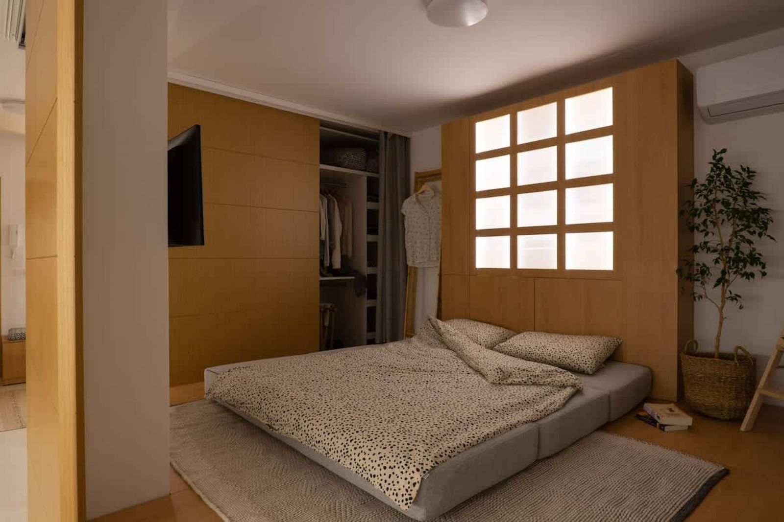 Smartly Designed Flat with Balcony &amp; Parking - Photo 23