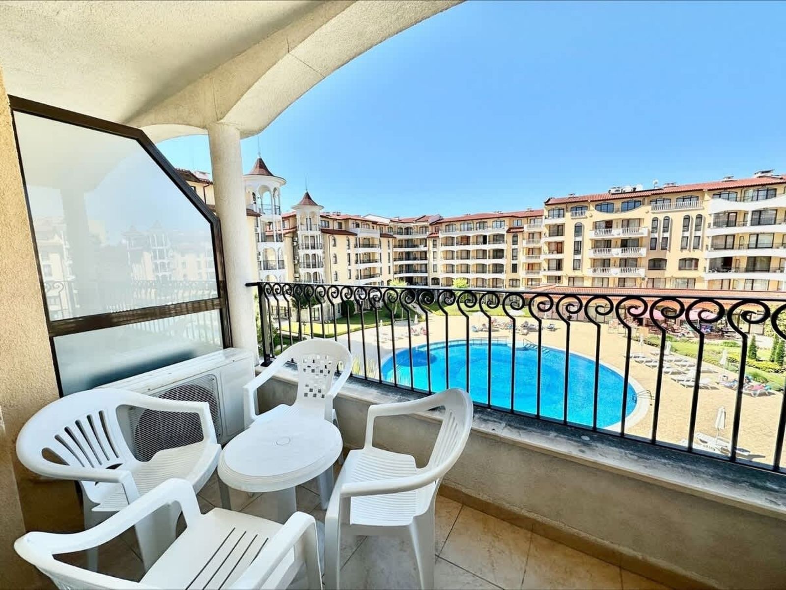 Cozy 1 bedroom pool view  Royal Sun - Photo 37