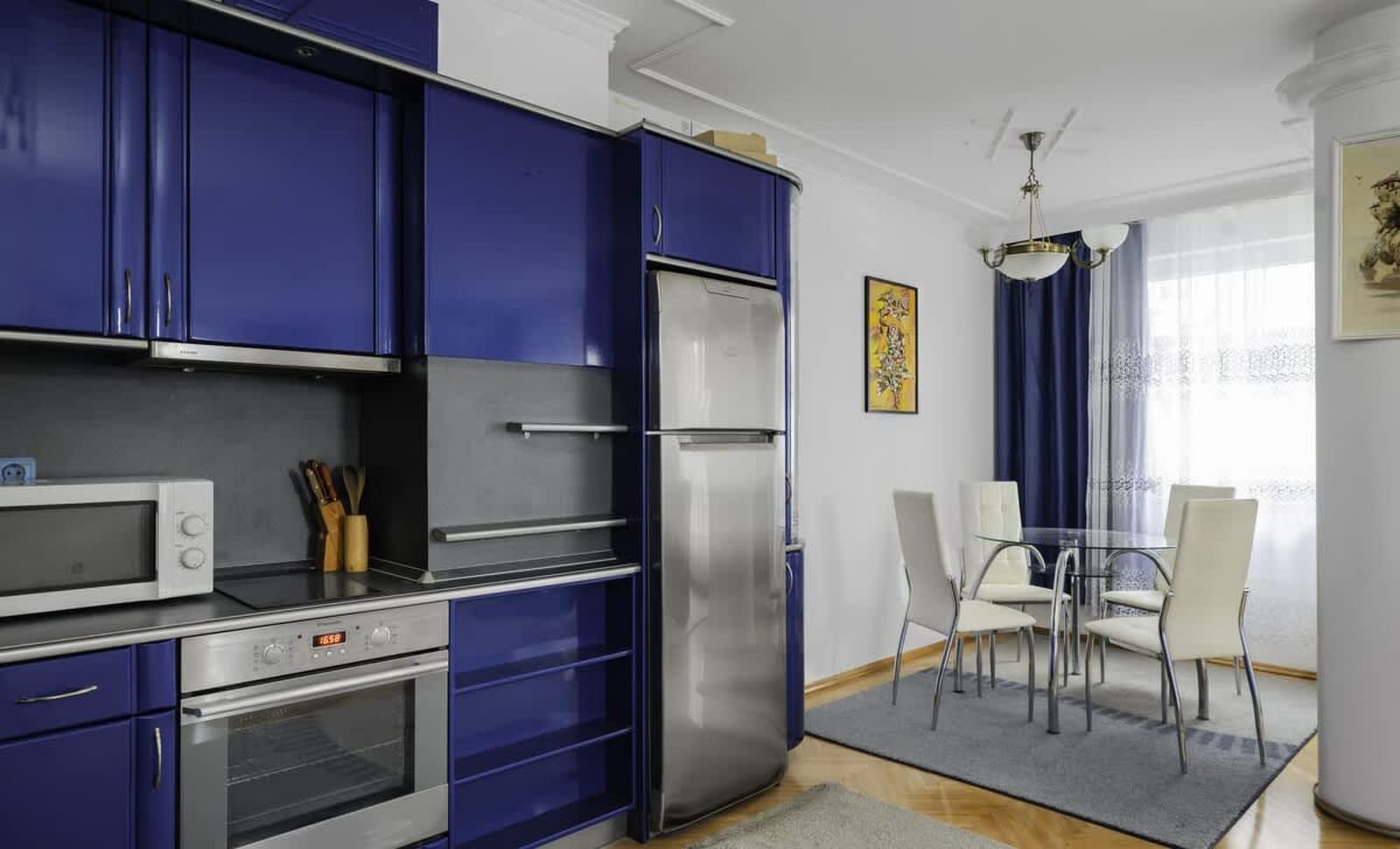 Cozy 2BD Apartment close to South Park - Photo 12