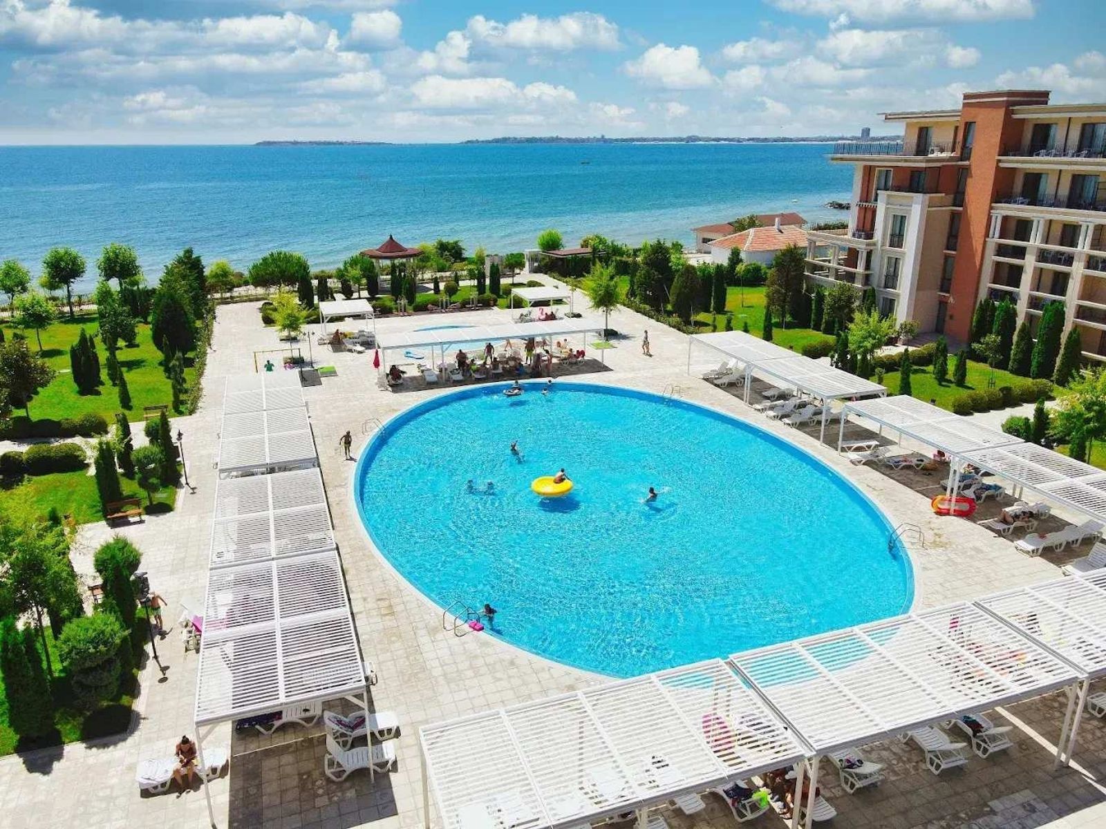 Beachfront 1BR in Sveti Vlas Prestige Fort Beach Aparthotel - Cover Photo