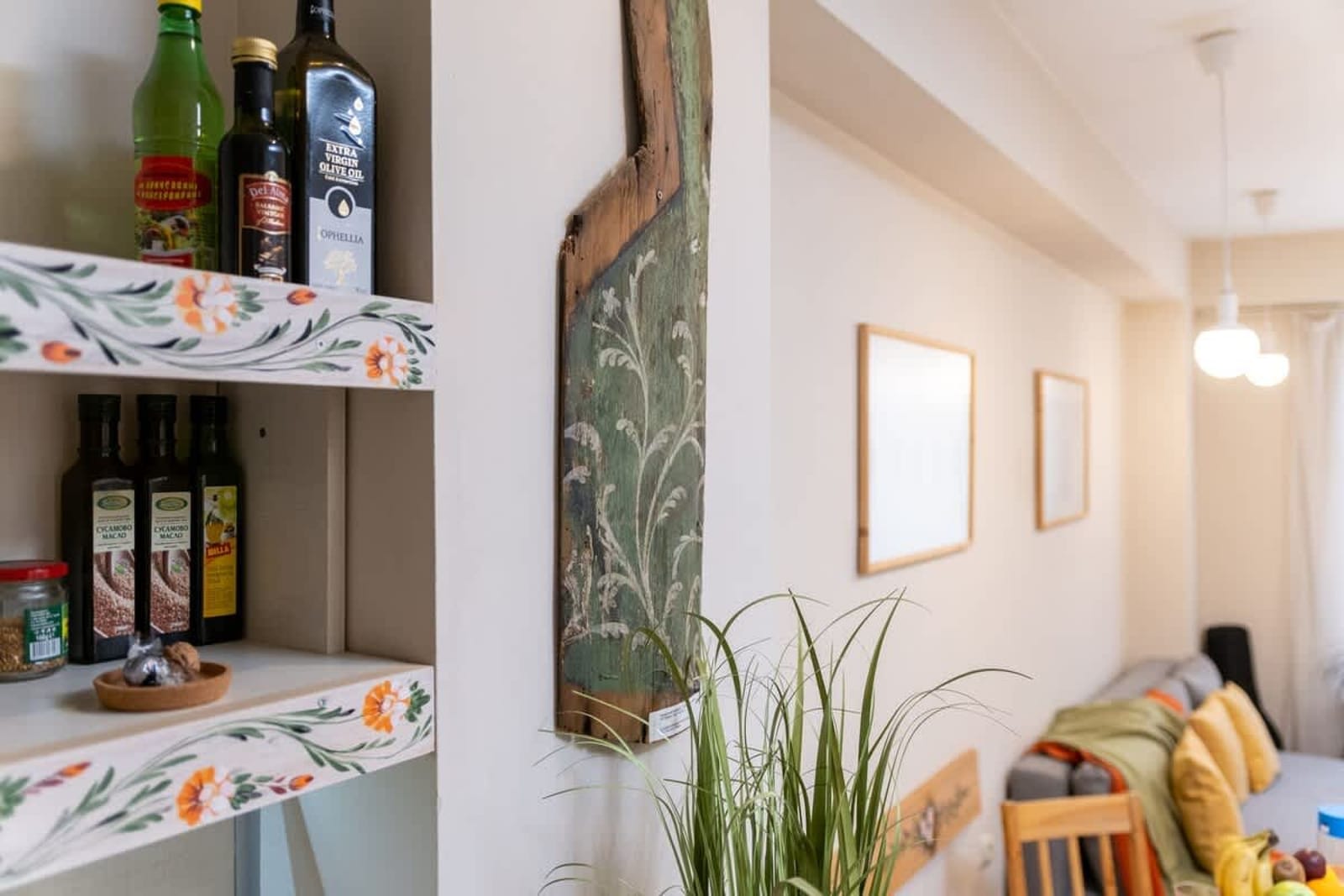 Chic Urban Getaway in City Center - Photo 16