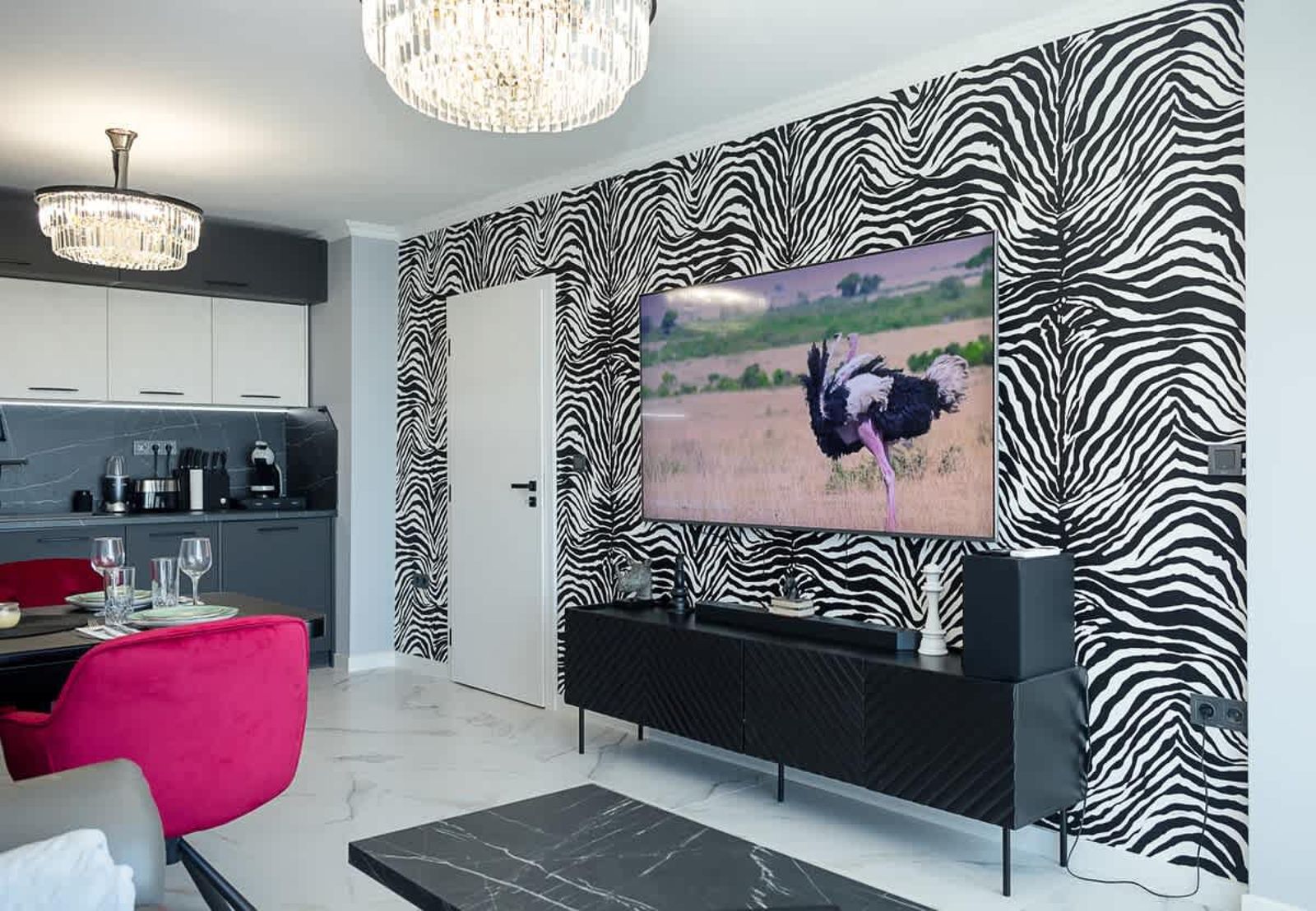 Royal View –Luxury 2BR Apartment with Sea Panorama - Photo 8