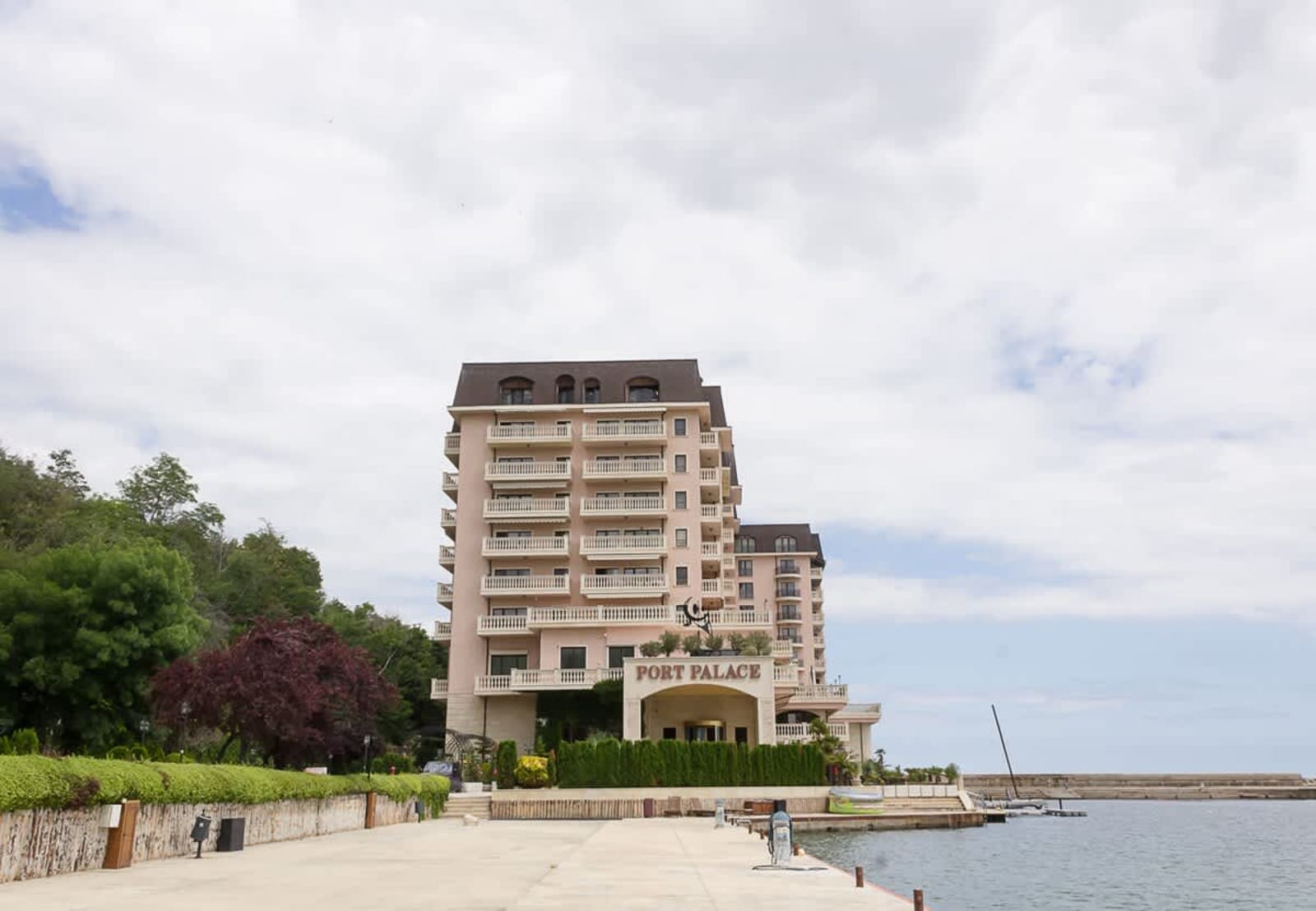 Port Palace 2BD Flat  Amazing Sea View - Photo 30