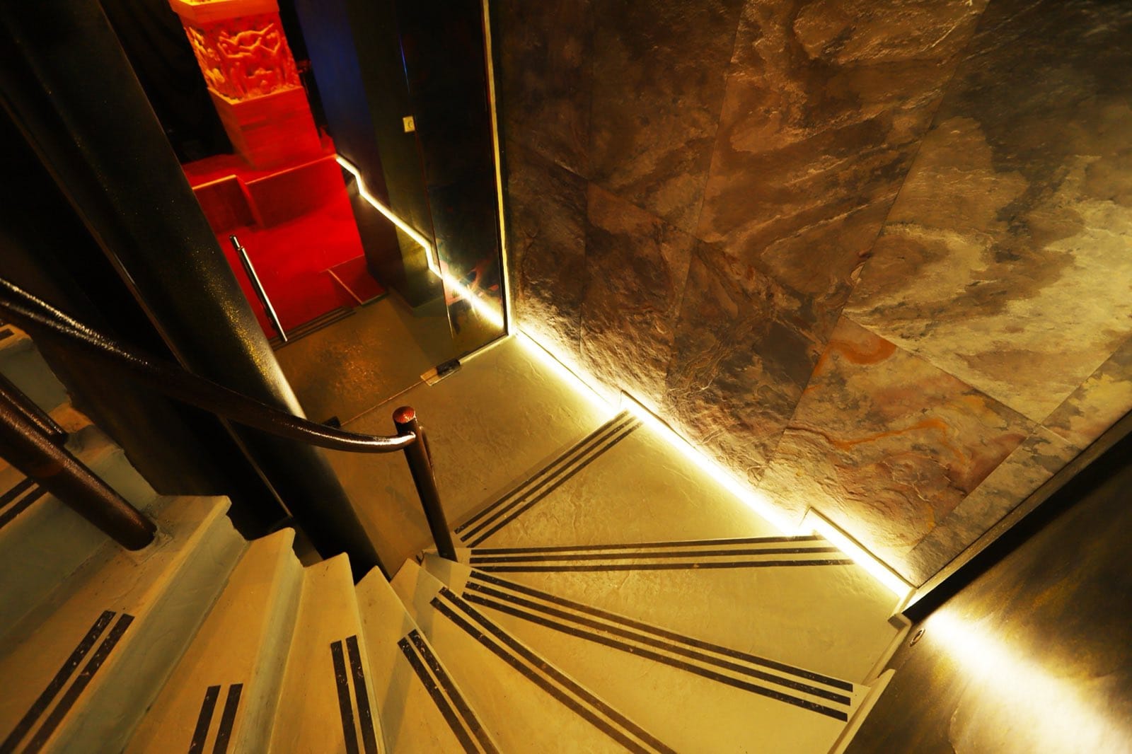 Kama Sutra Night Club - Photo 9