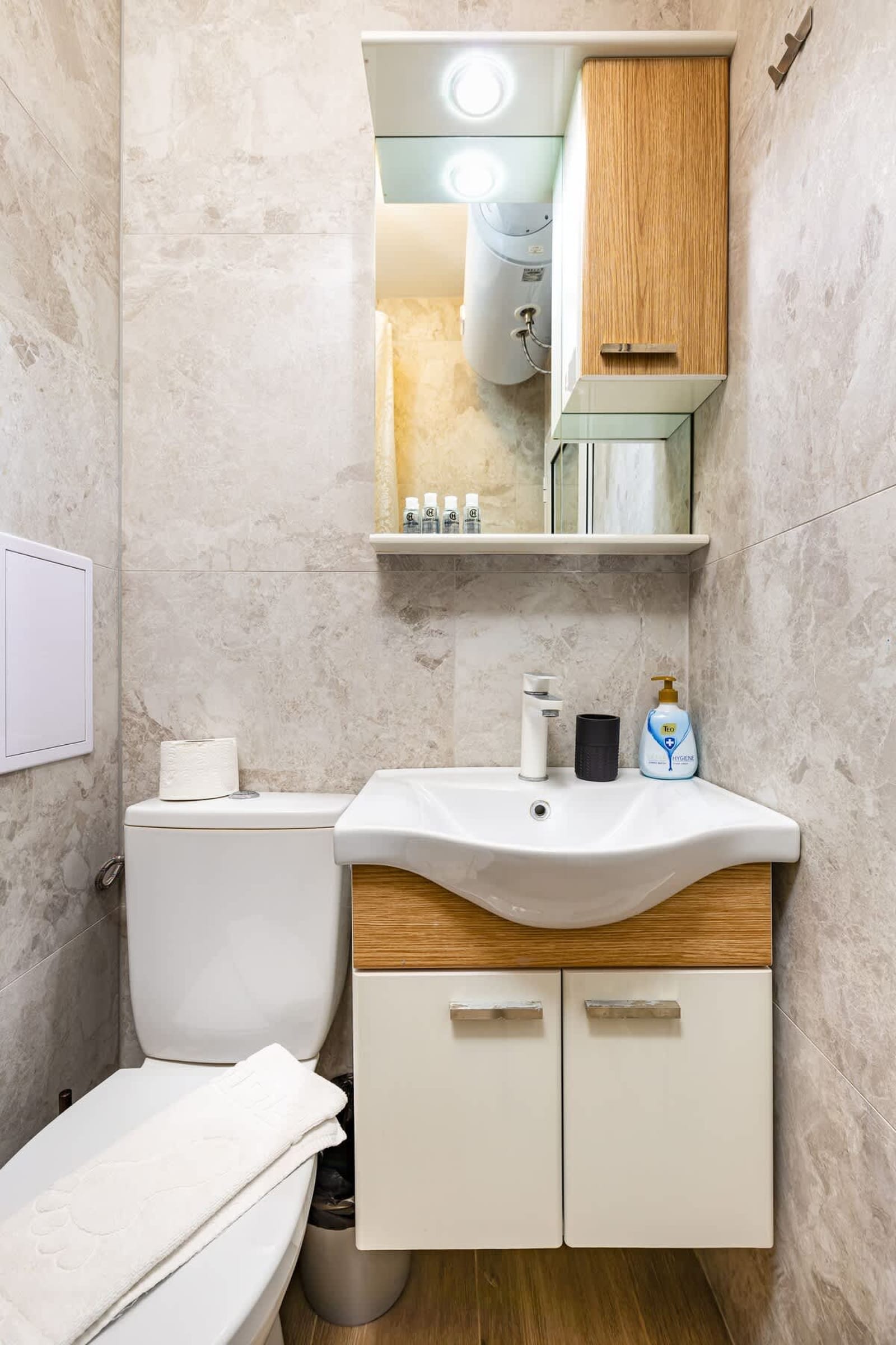 Plaza Nest - Cozy Studio Apartment - Photo 14