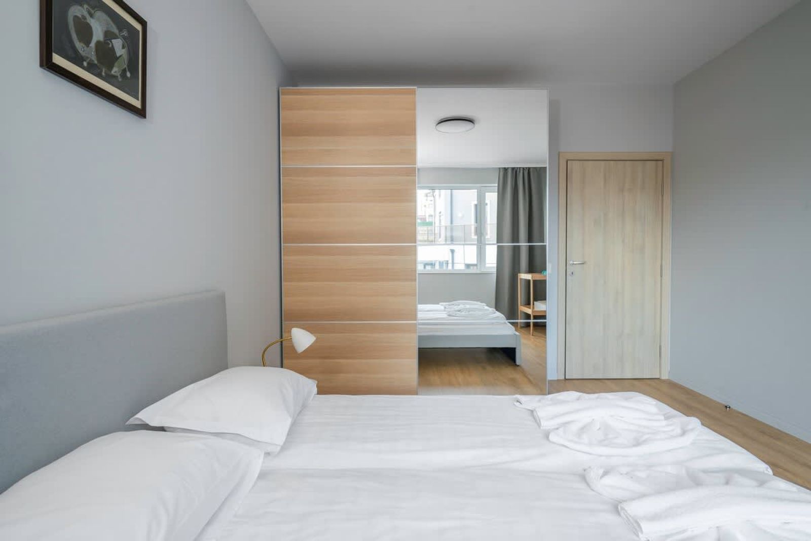 Modern and Central: 1BD Flat with Balcony - Photo 15