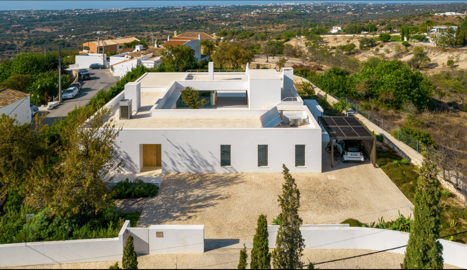Courtyard House - Photo 4