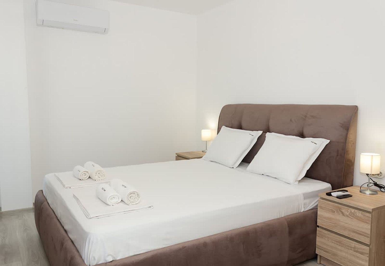 Modern Haven in Varna : Retreat with Chic Ambiance - Photo 3