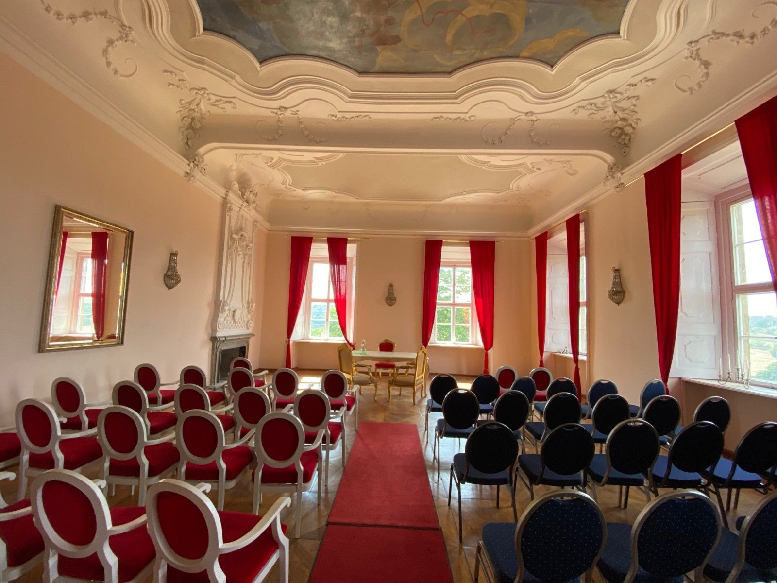 Castle of Burgscheidungen is a baroque secular building_12