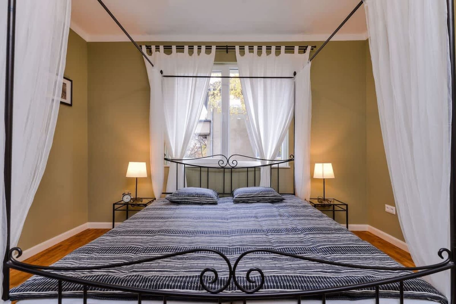 cО́coEllie - Aesthetic 2BD Apt Near NDK - Photo 17