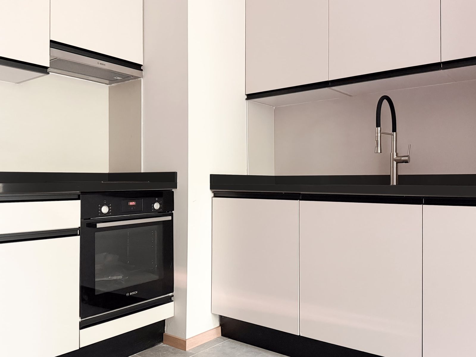 Hayashi Hotel - Glamourous 2BDR with a View - Photo 6