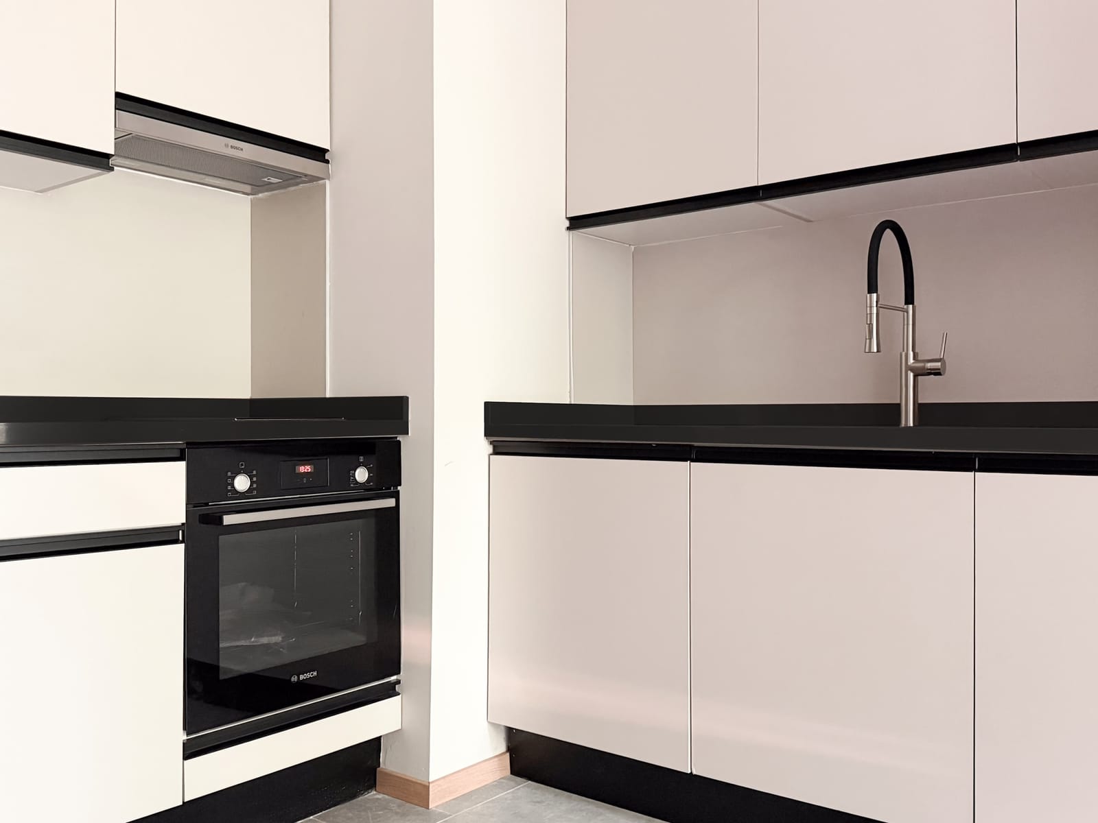 Hayashi Hotel - Glamourous 2BDR with a View - Photo 6