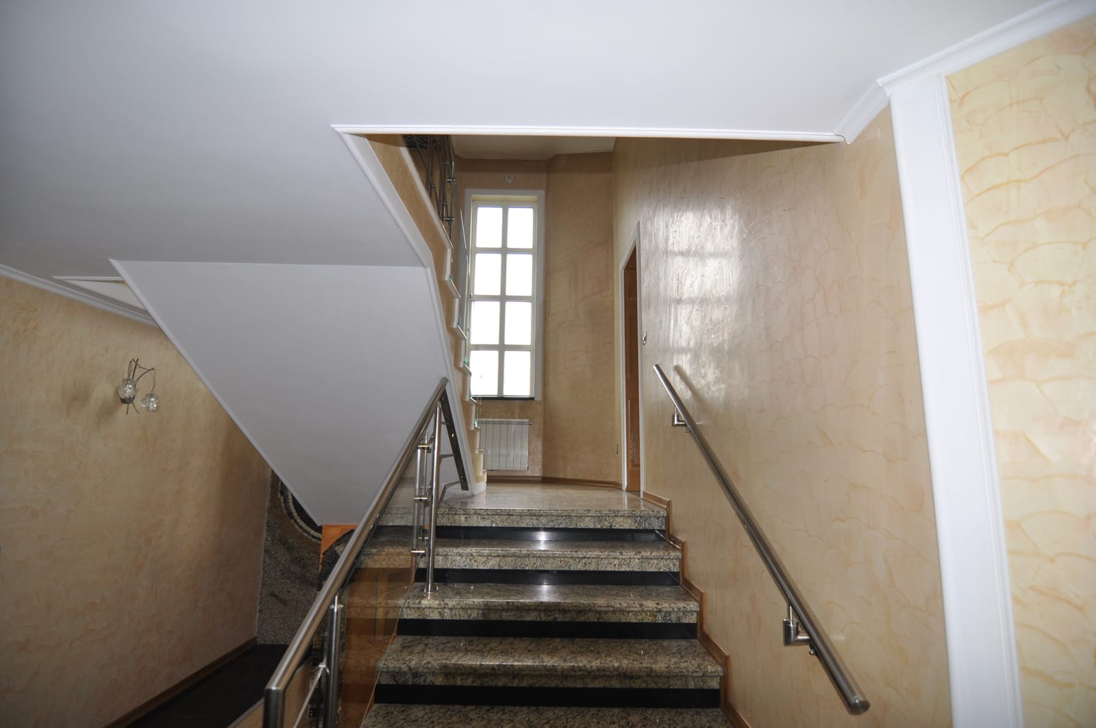 The Mosaic House - Photo 46