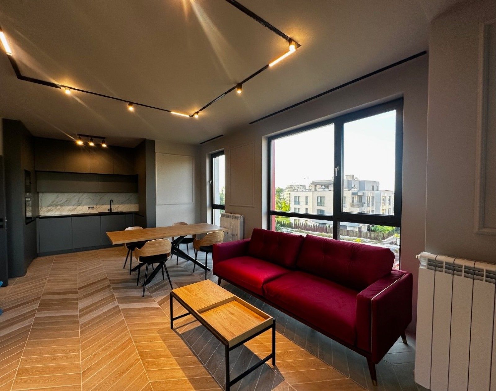 Filming Location Available – Two Modern Apartments with Stunning Mountain Views - Photo 12