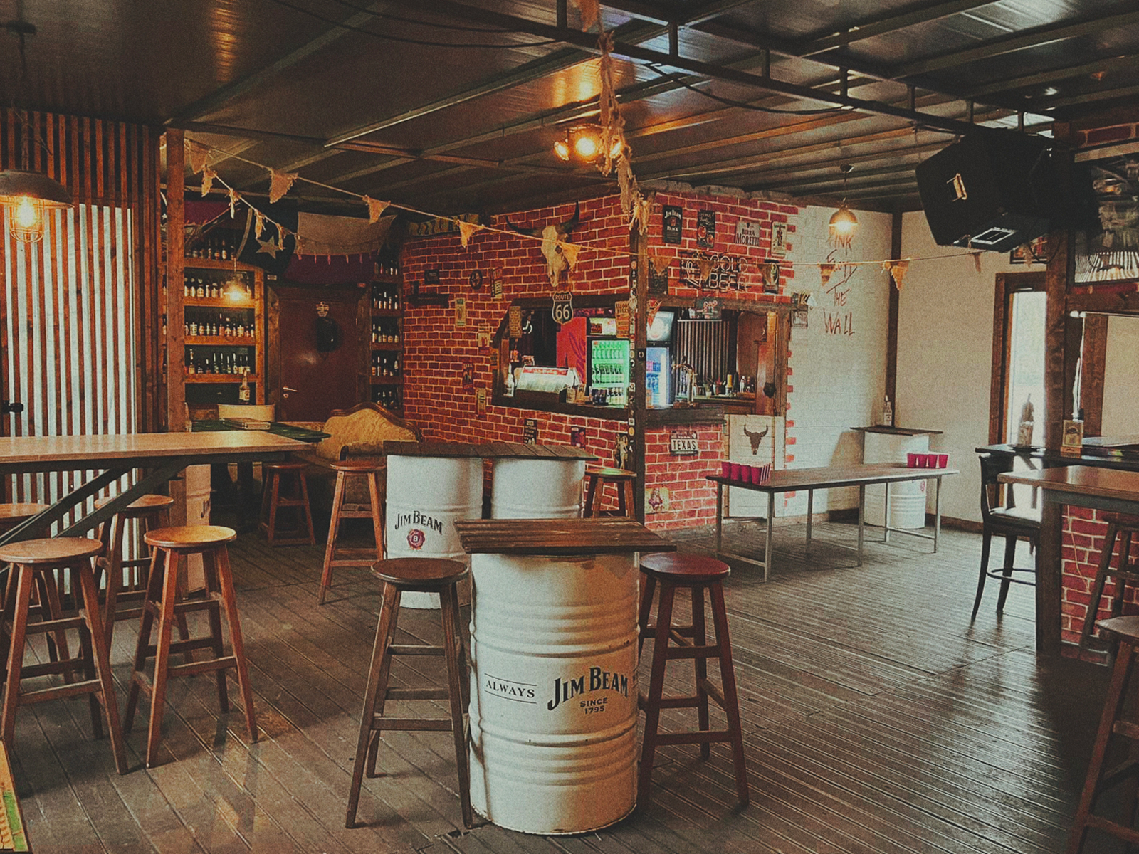 Southern country-rock bar - Cover Photo