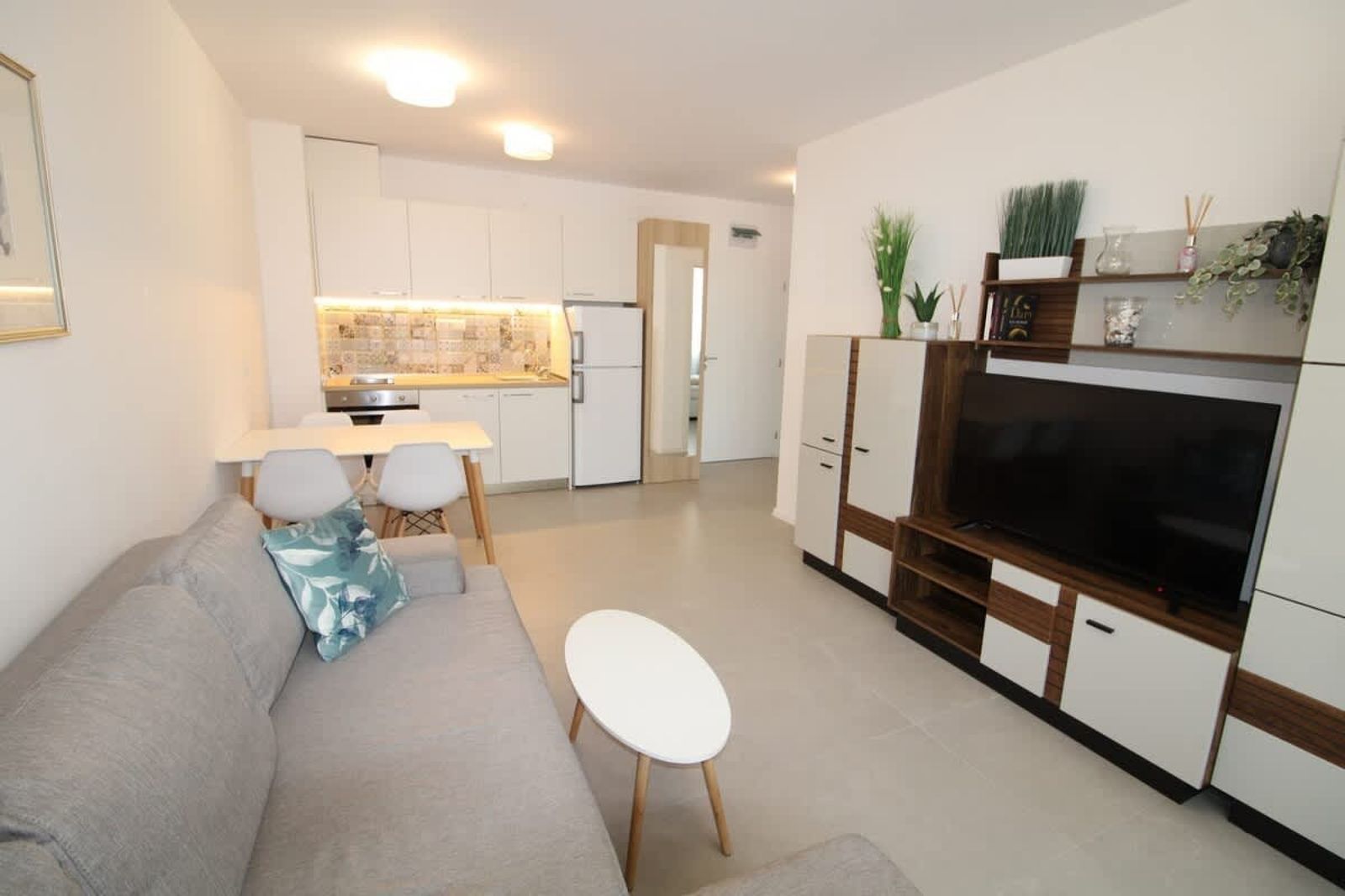 Cozy Kavaci  Apartment with Balcony - Photo 16