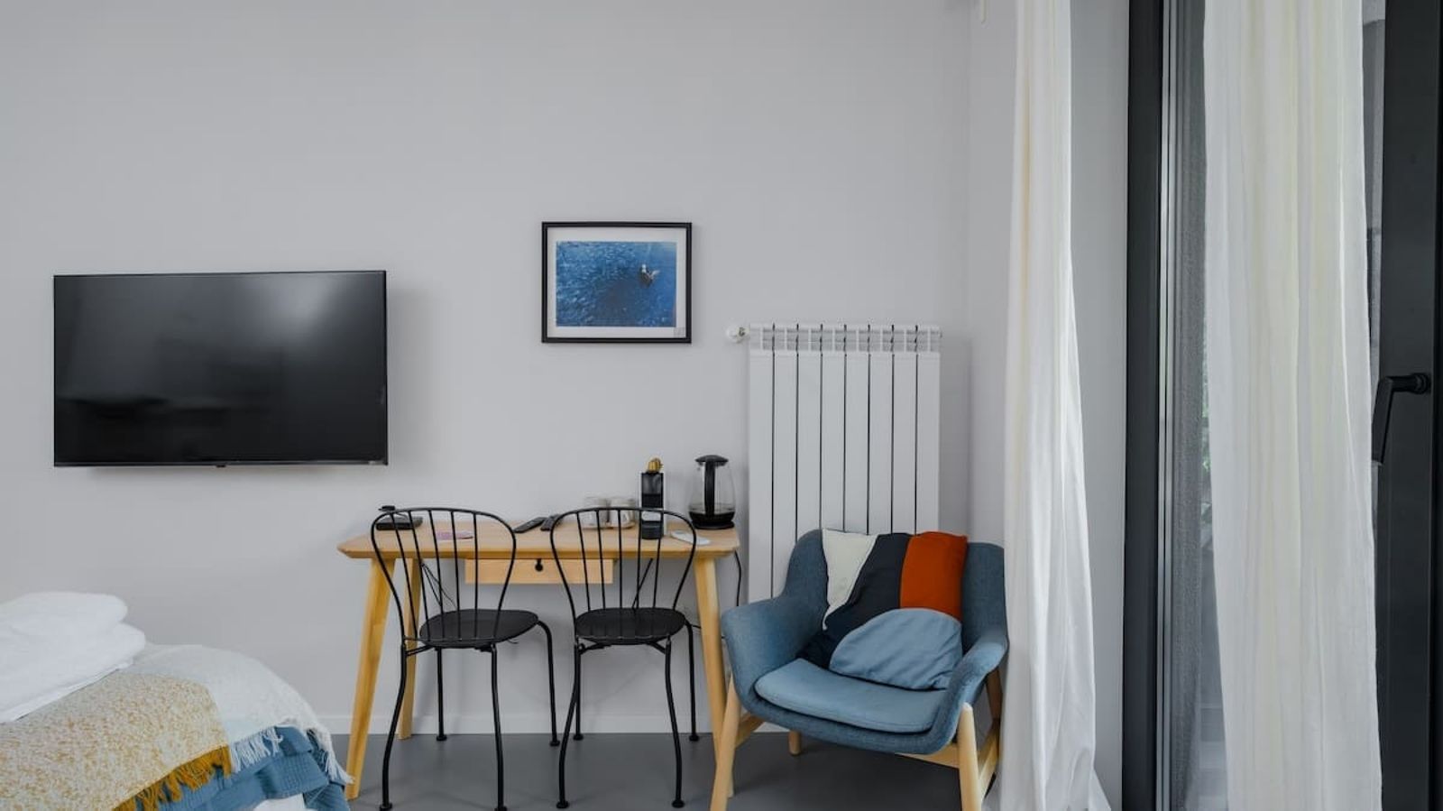 Aviva City Stay – Yellow Vibe Studio - Photo 6