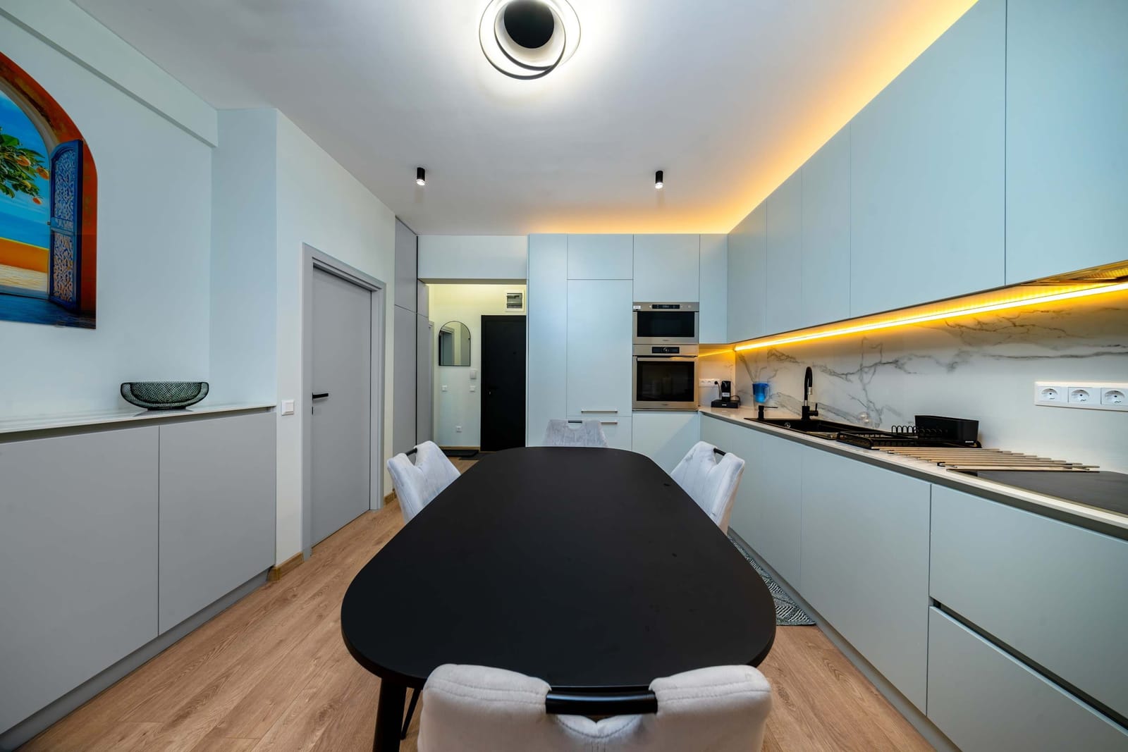 Modern 2BR in the Heart of the City - Photo 3