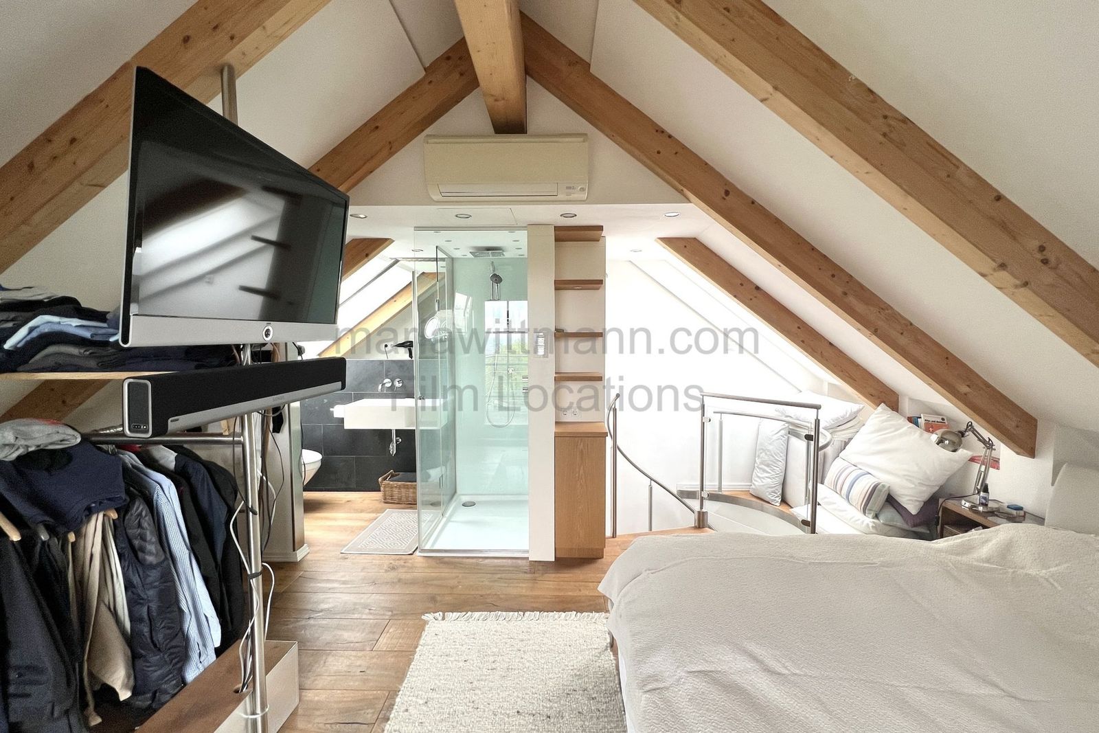 Location 242 - Photo 20