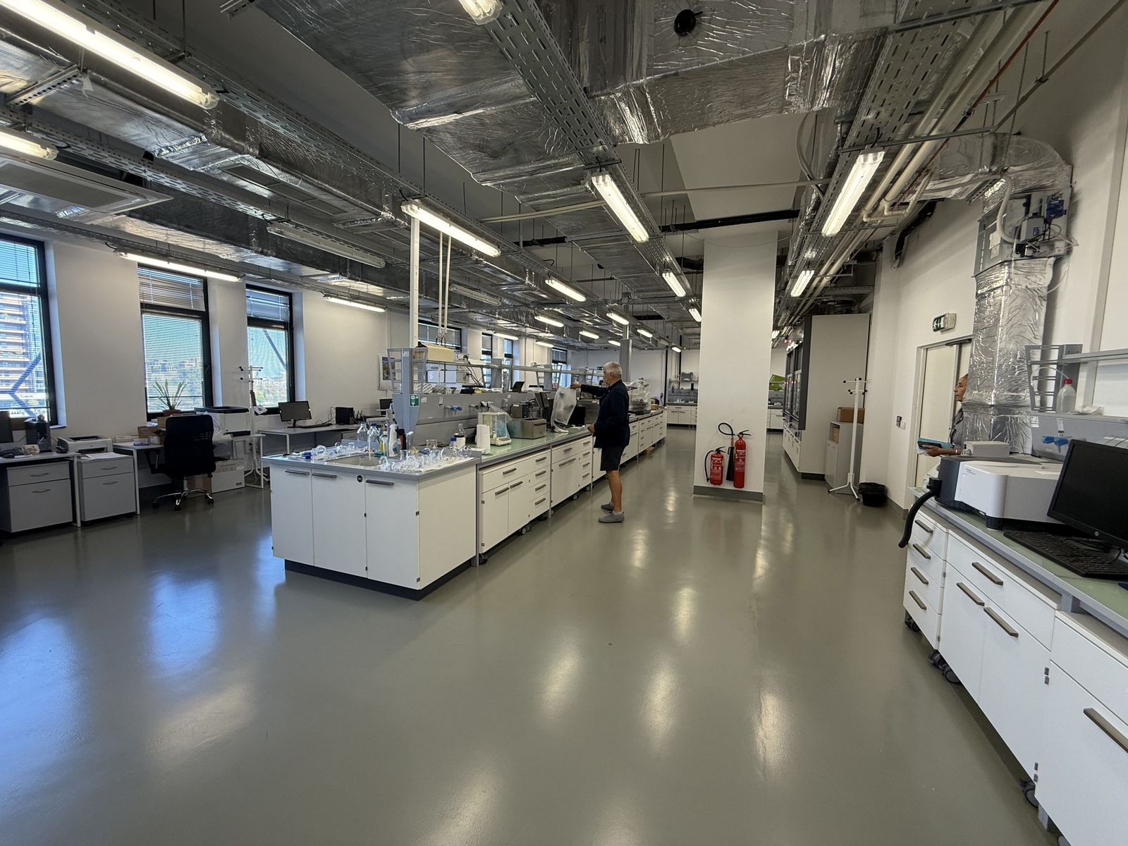 Modern Laboratory with a foyer in Sofia Bulgaria - Photo 25