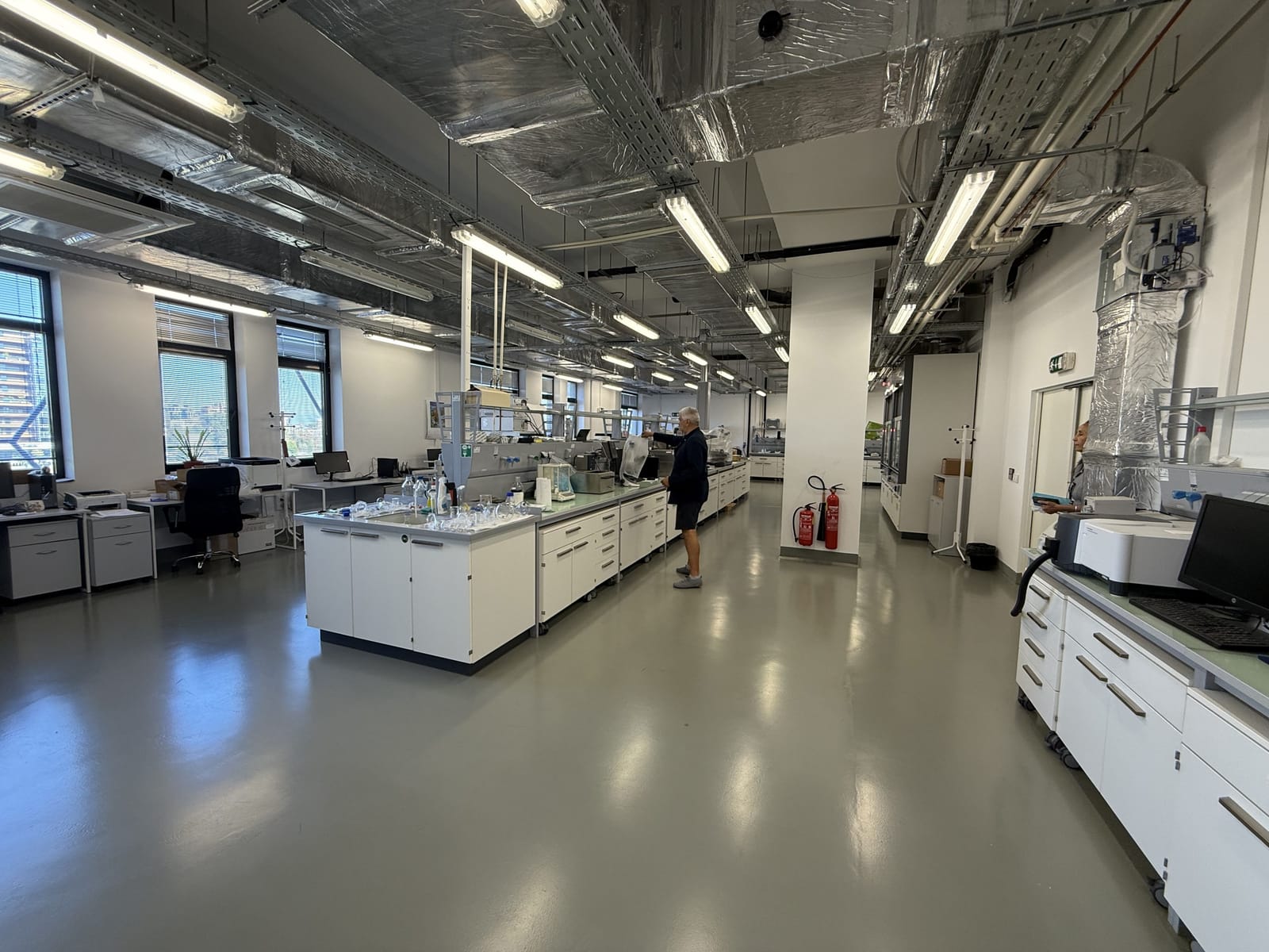 Modern Laboratory with a foyer in Sofia Bulgaria - Photo 25