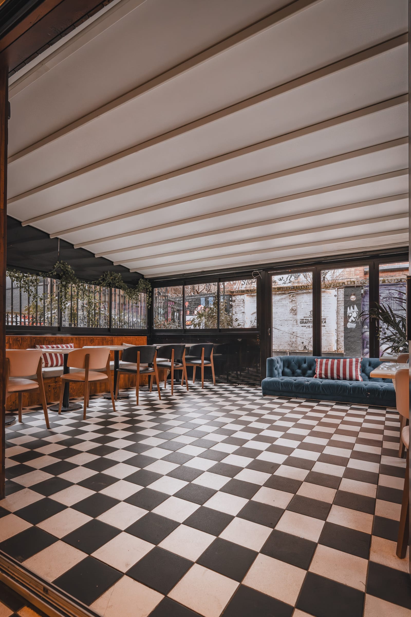 Three Railway Arch Industrial Venue with a Courtyard in Shoreditch - Photo 27