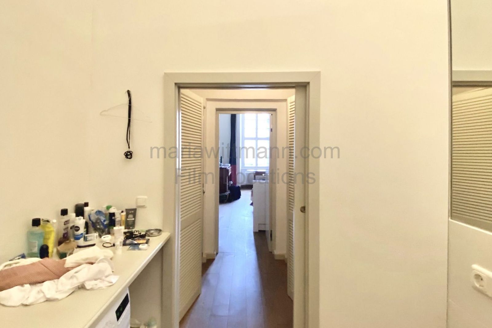 Historic Apartment with Tall Windows and High Ceilings - Photo 14