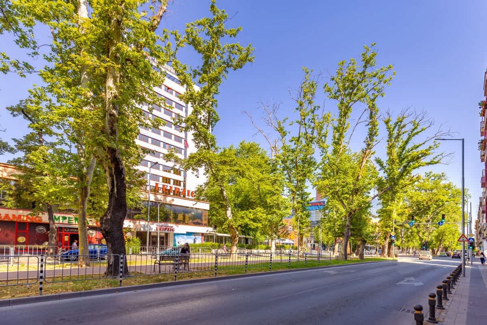 White&amp;Grey Two 1-BD Apartments - Photo 57
